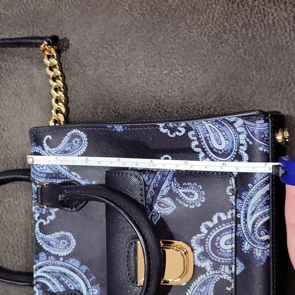 Michael Kors Purse - Picture 6 of 17